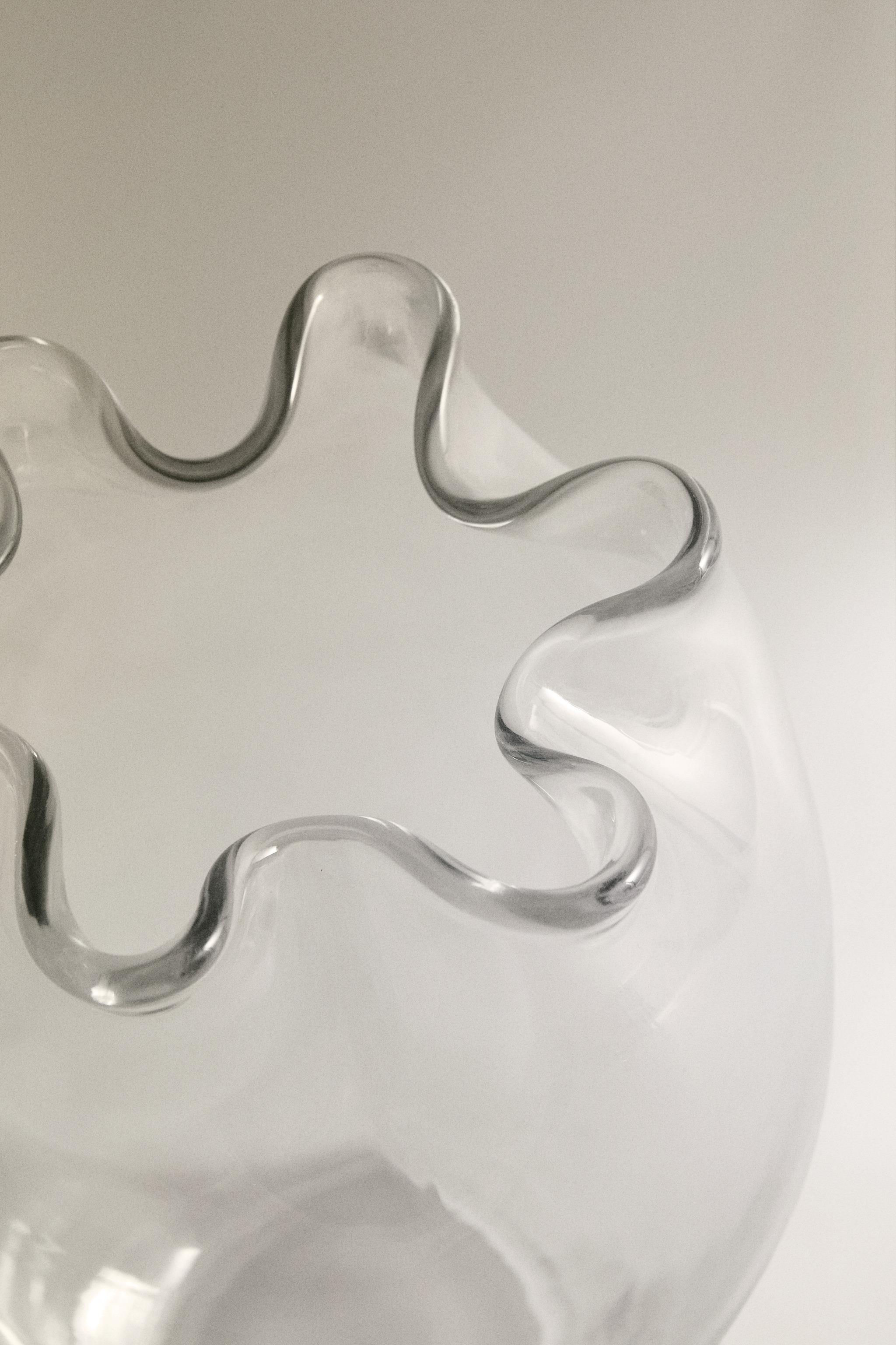 VASE ONDULÉ