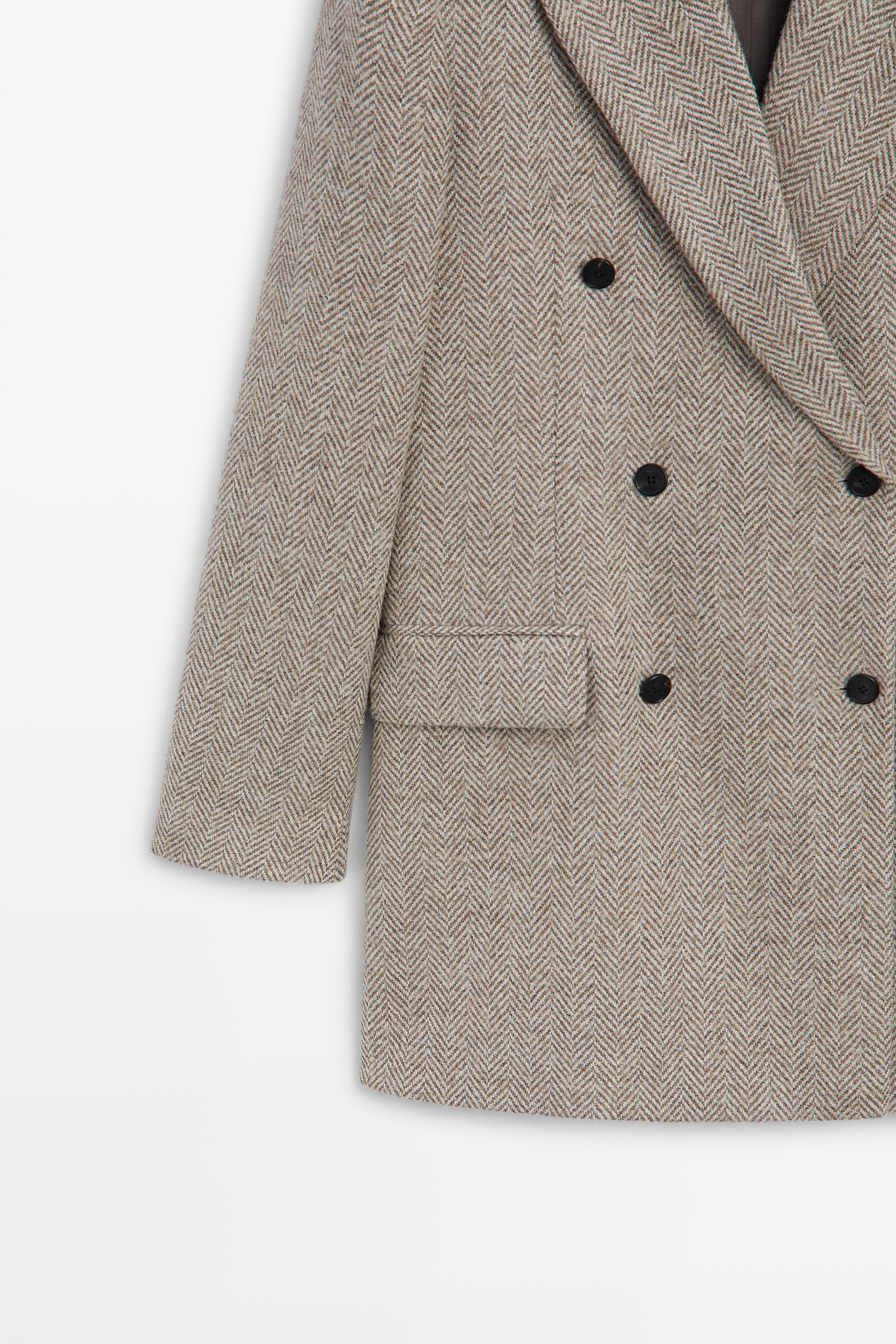 Mid-length double-breasted herringbone coat