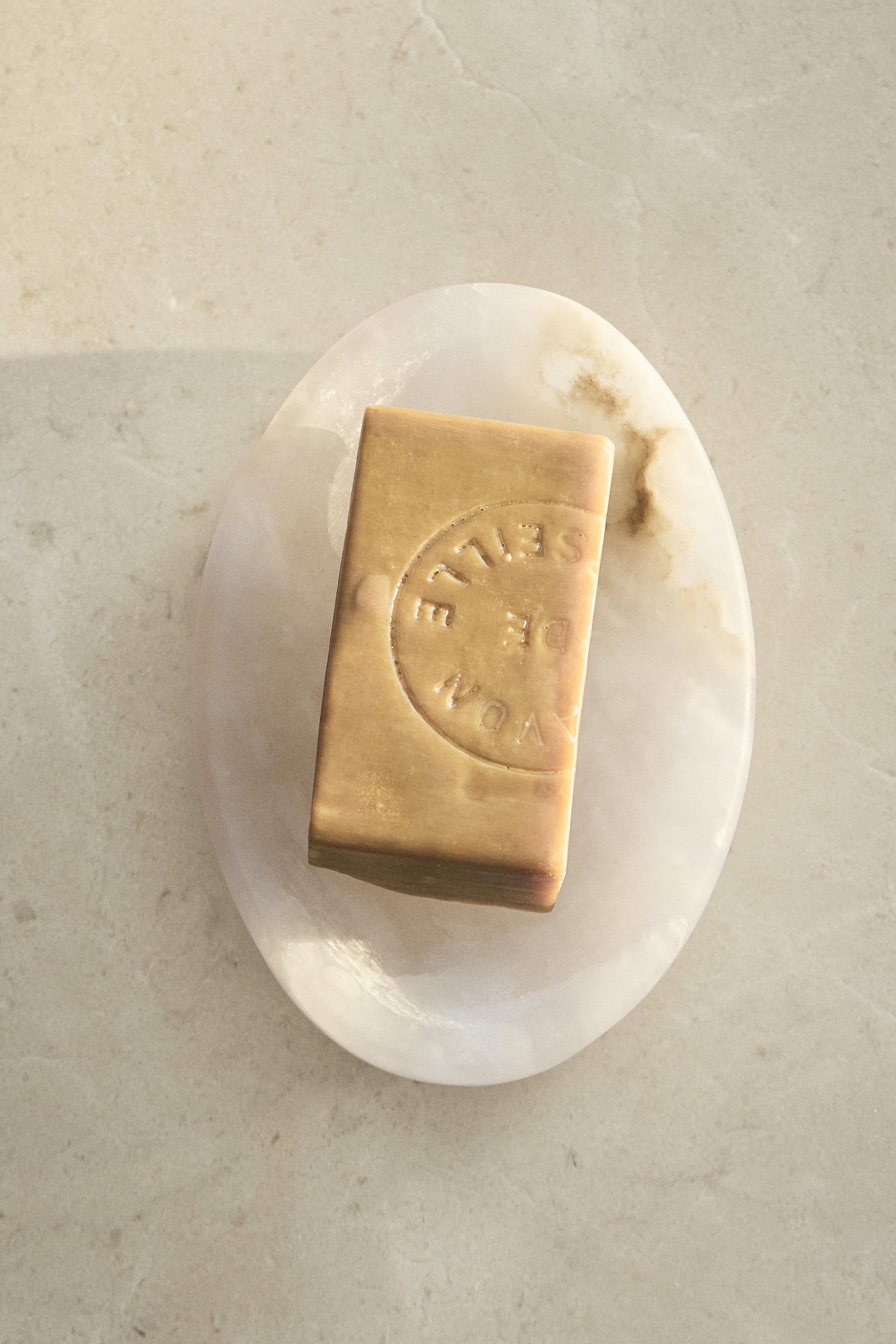 ALABASTER BATHROOM SOAP DISH
