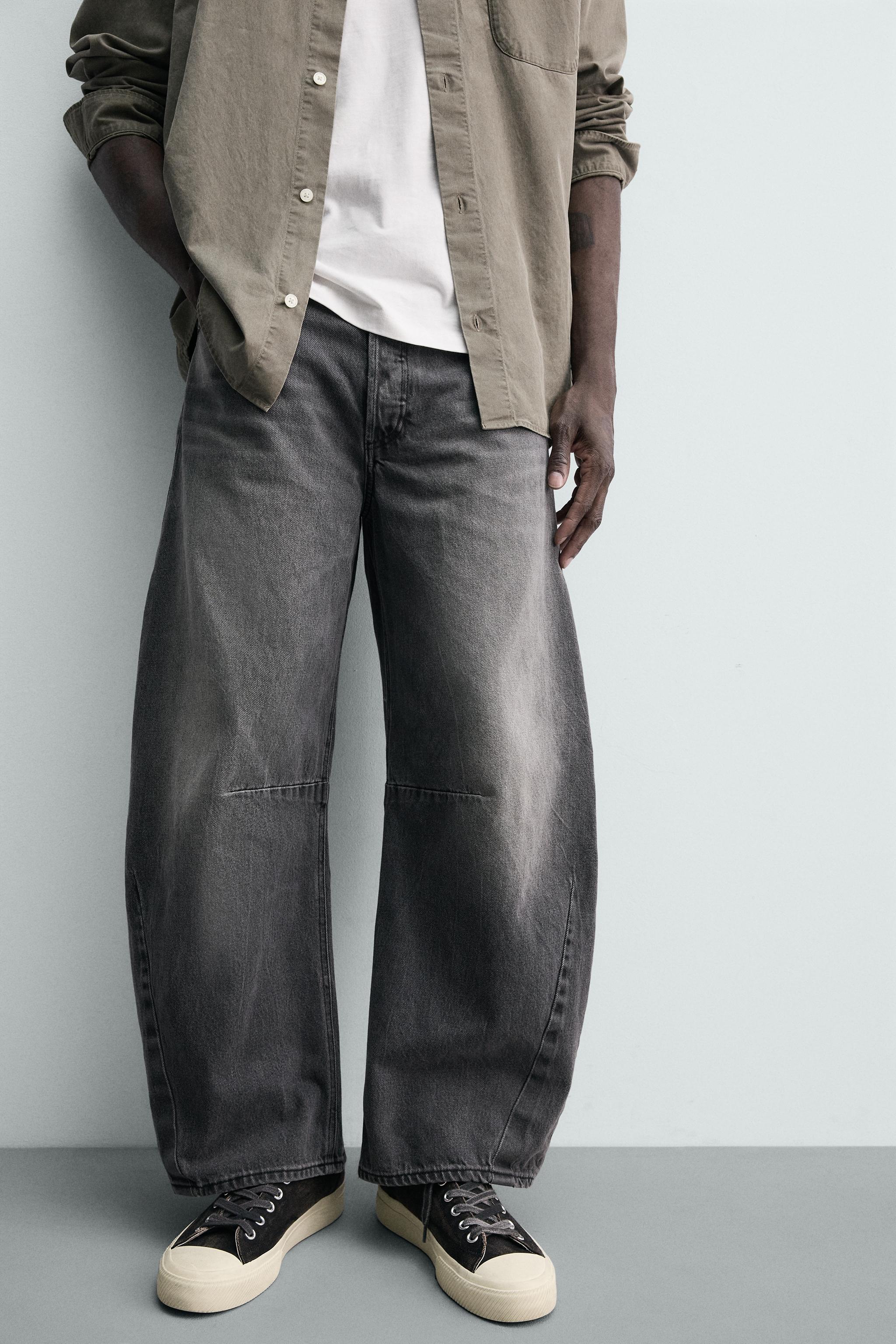 RELAXED BARREL FIT JEANS WITH DARTS