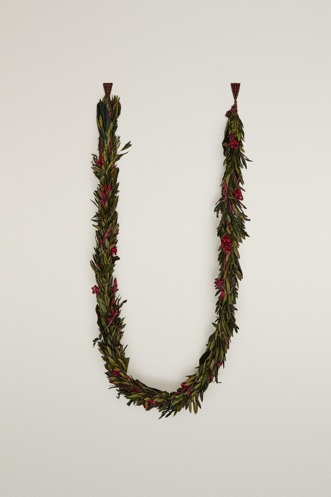 OLIVE CHRISTMAS LIGHT GARLAND