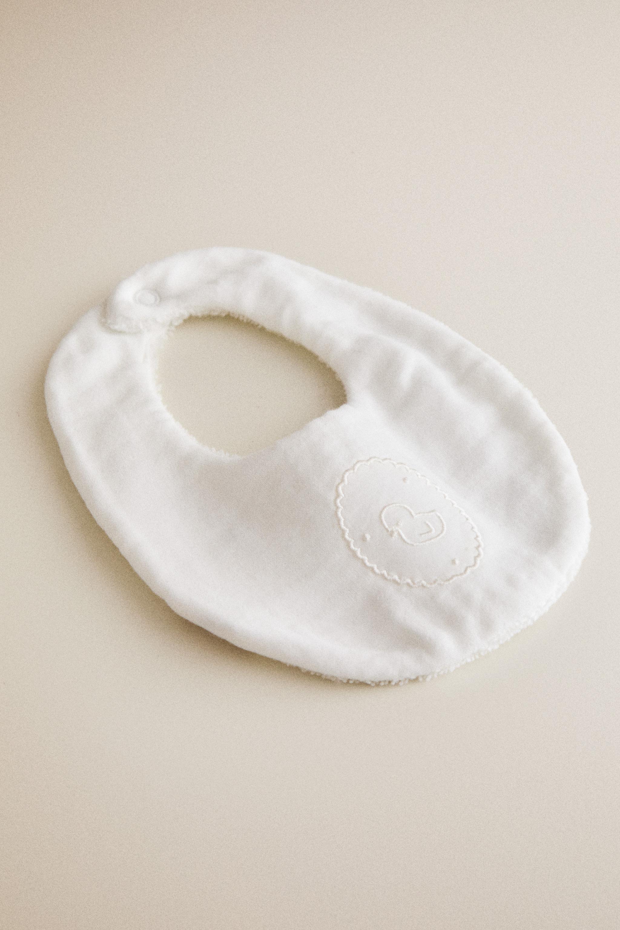 BABY BIB WITH CHICK EMBROIDERY
