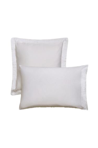 PLEATED COTTON SATEEN PILLOWCASE (400 THREAD COUNT) - White by Zara