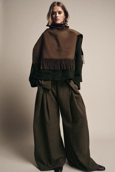 Zara FRINGED WOOL SHORT CAPE - Toffee