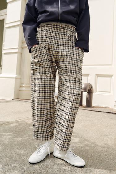 CHECK TROUSERS WITH ELASTIC WAISTBAND - SAND/BROWN by Zara