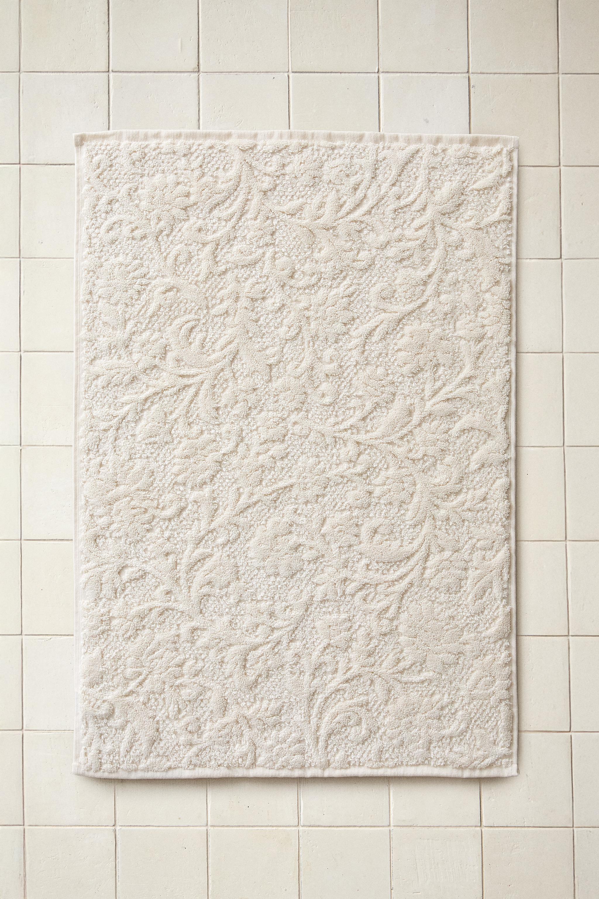 FLORAL JACQUARD BATH MAT — Ivory