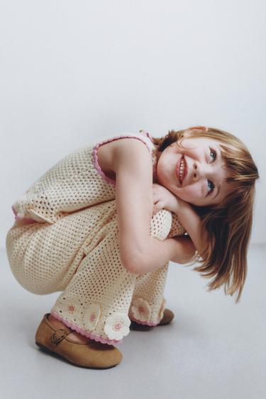 TOP PUNTO CROCHET FLORES - Crudo de Zara