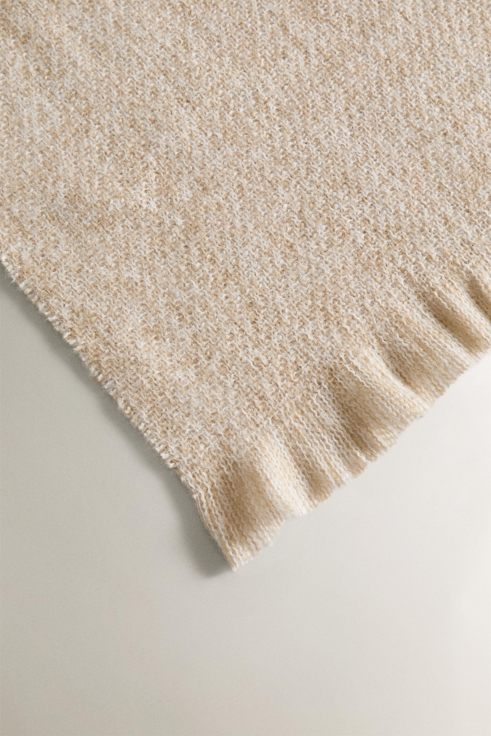 FRINGED BLANKET