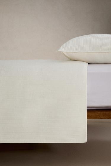 PLAIN QUILT - Oyster-white de Zara - Image 2