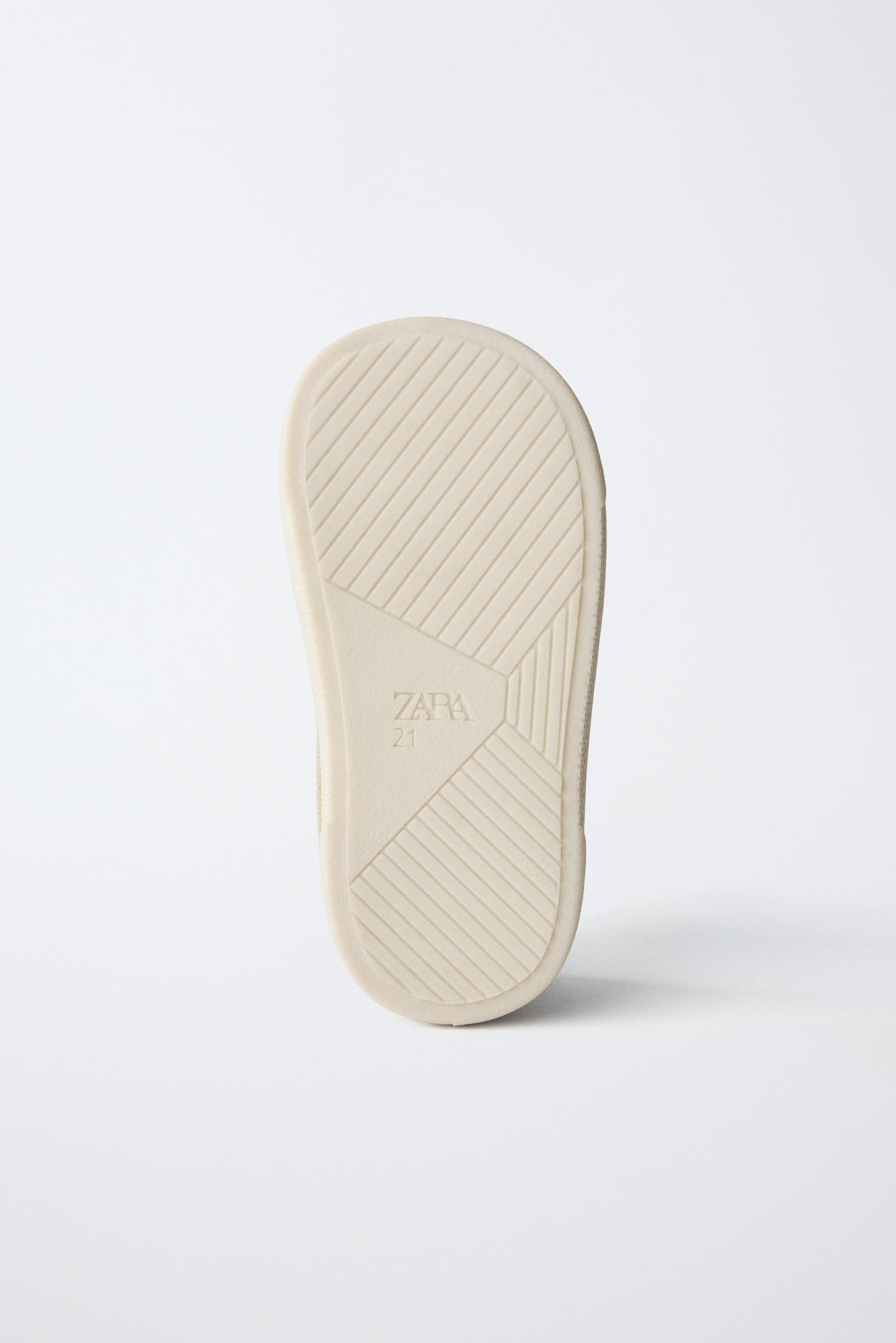 TENNIS TEXTILE BAREFOOT