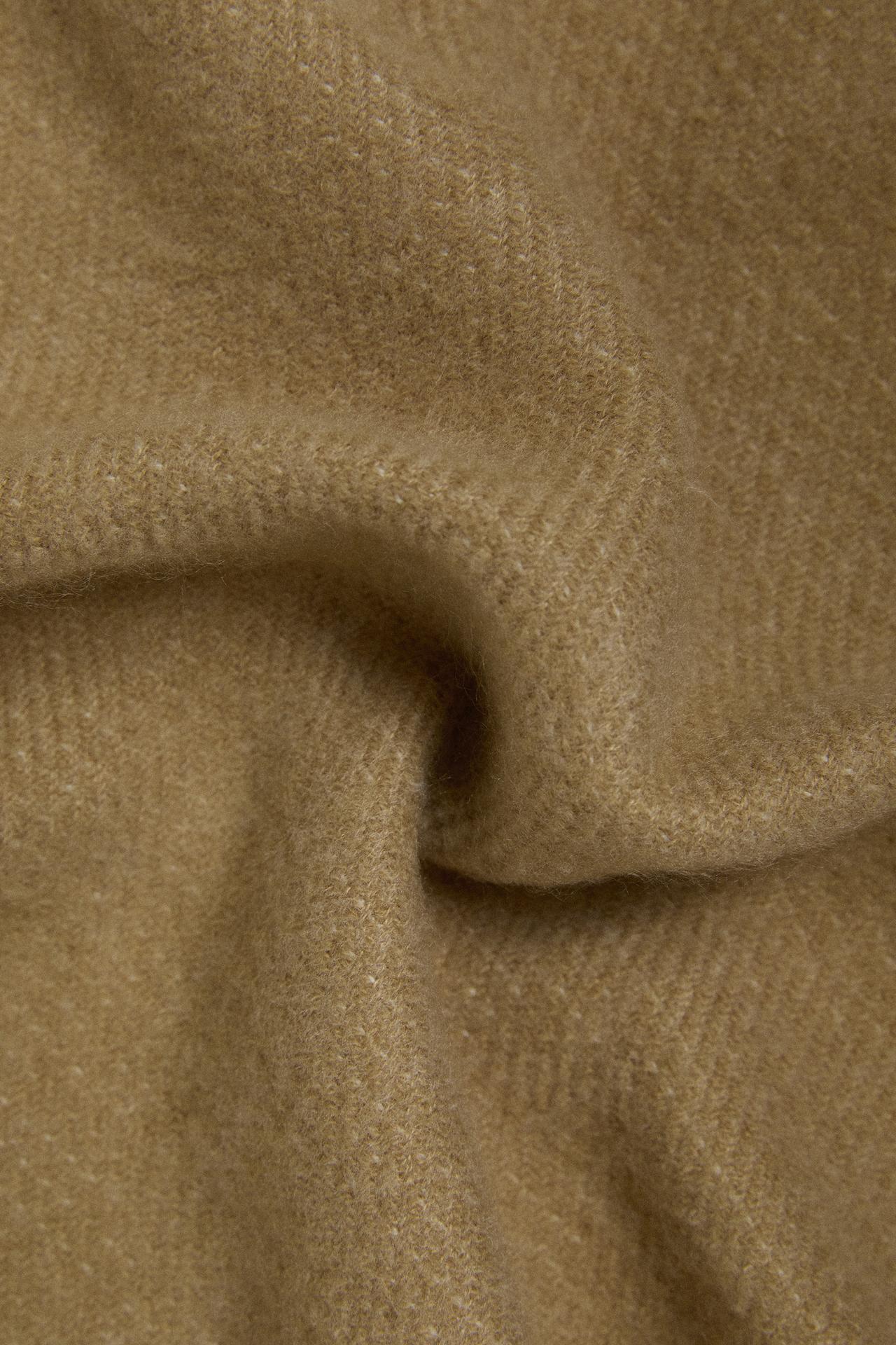 SOFT FRINGED BLANKET — Light beige