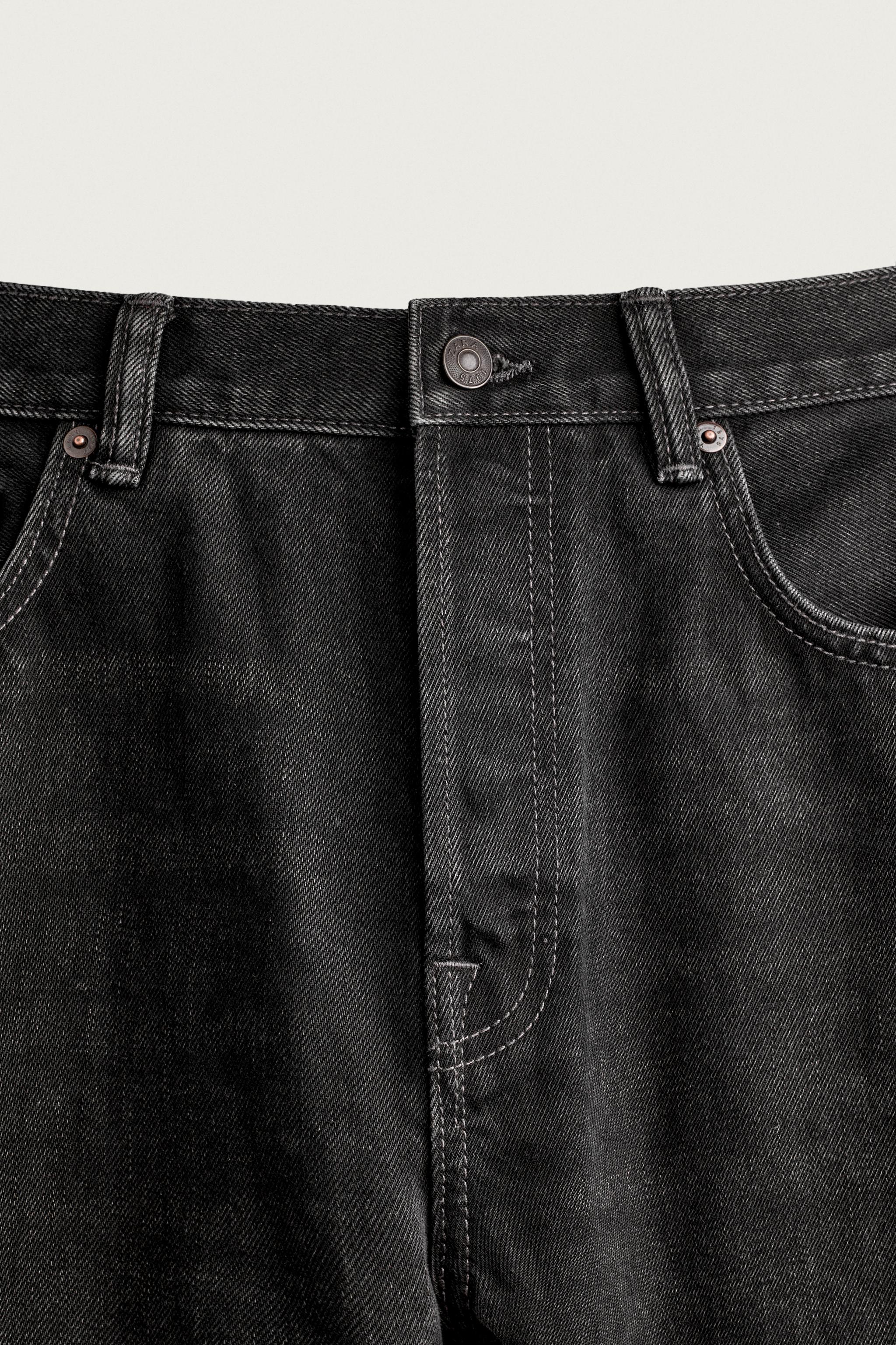 STRAIGHT FIT JEANS