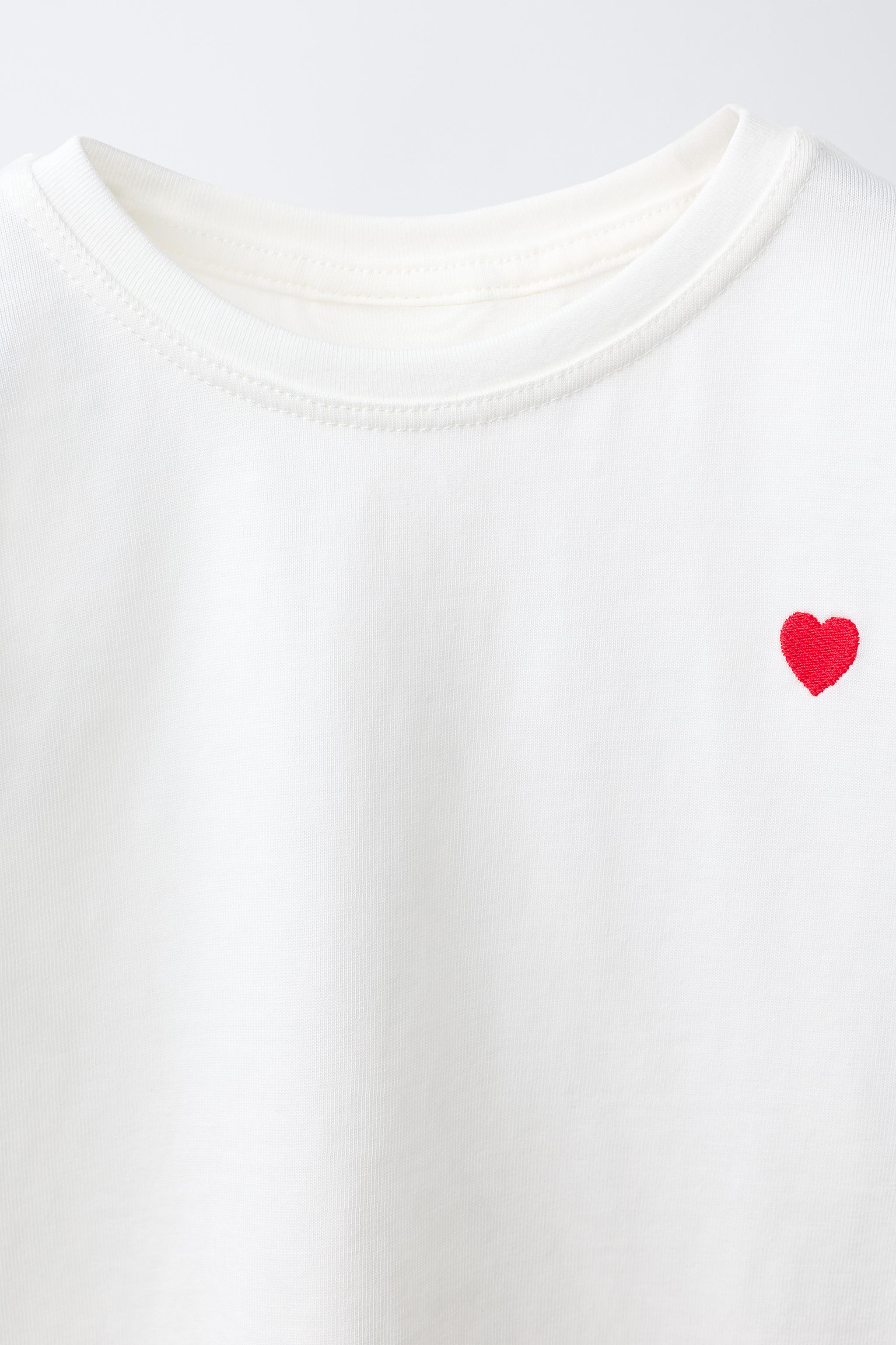 T-SHIRT À CŒUR BRODÉ