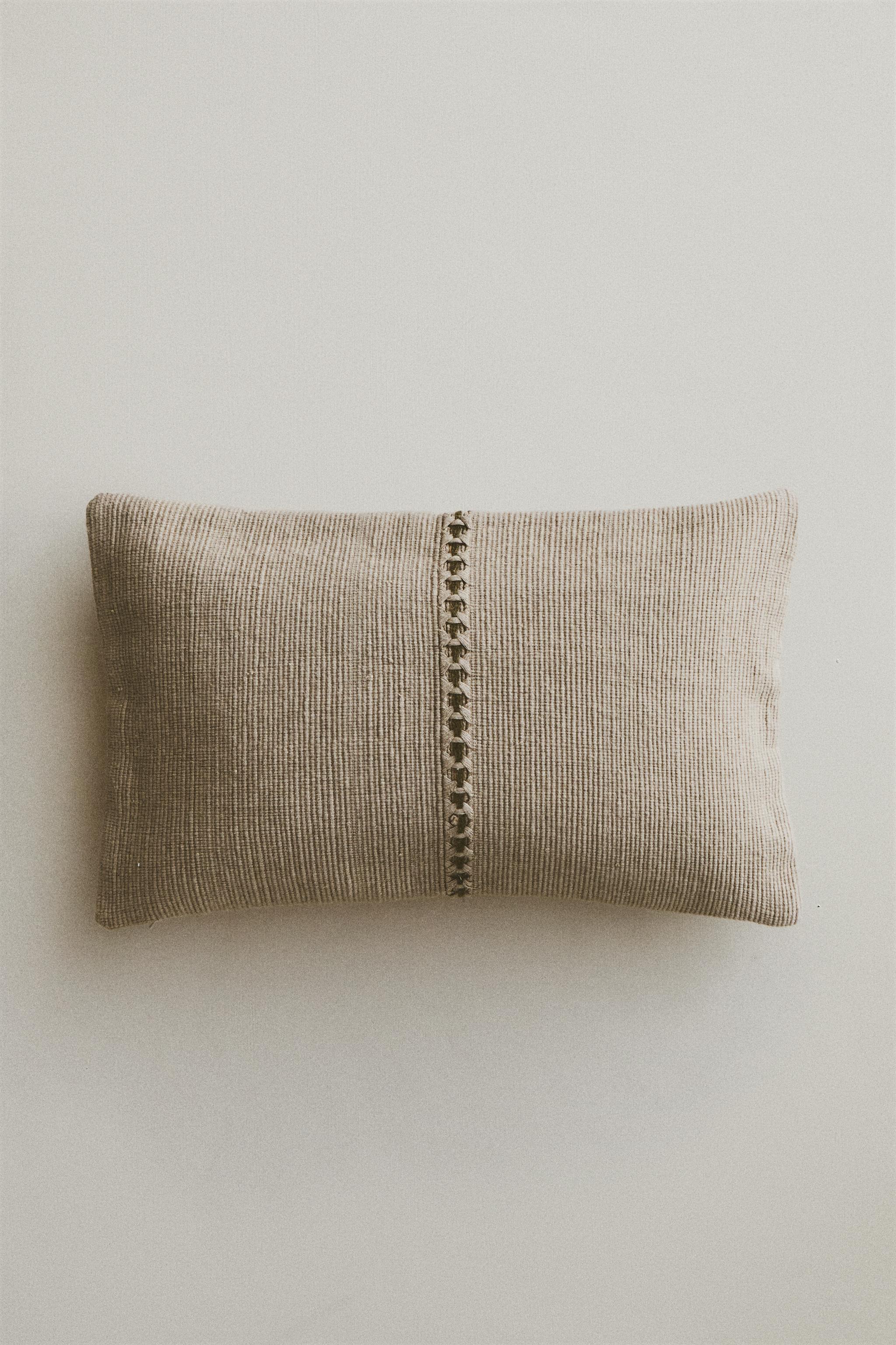 HOUSSE DE COUSSIN TRESSÉE