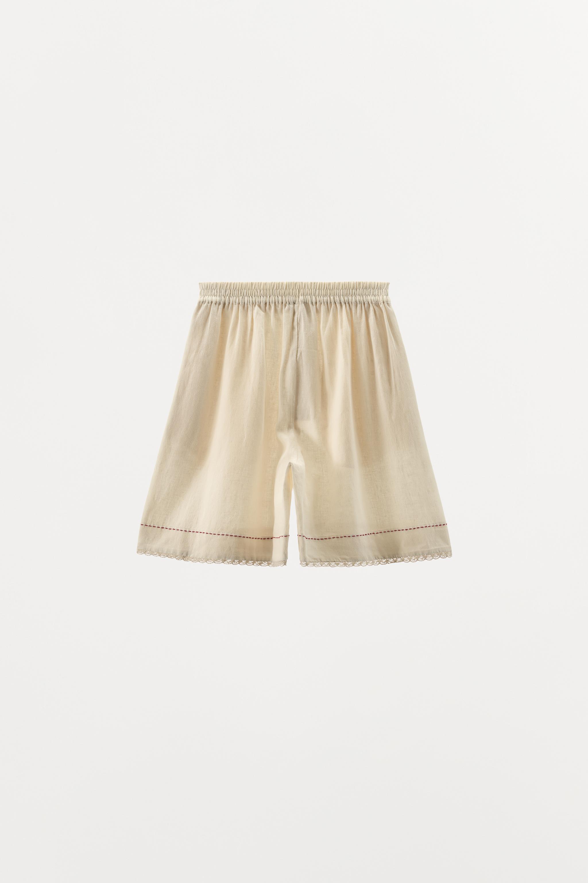 【新品】MEDI LACE EMBROIDERY SHORT PANTS MEDI LACE EMBROIDERY SHORT PANTS
