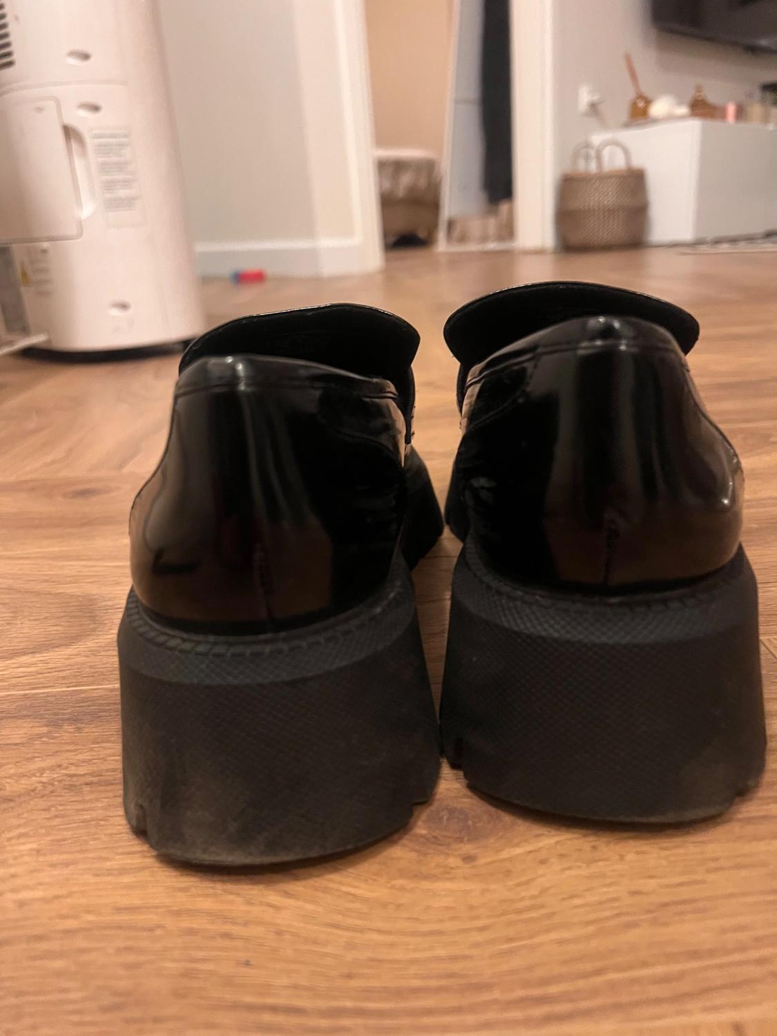 CHUNKY LOAFERS IN BLACK - Image 4