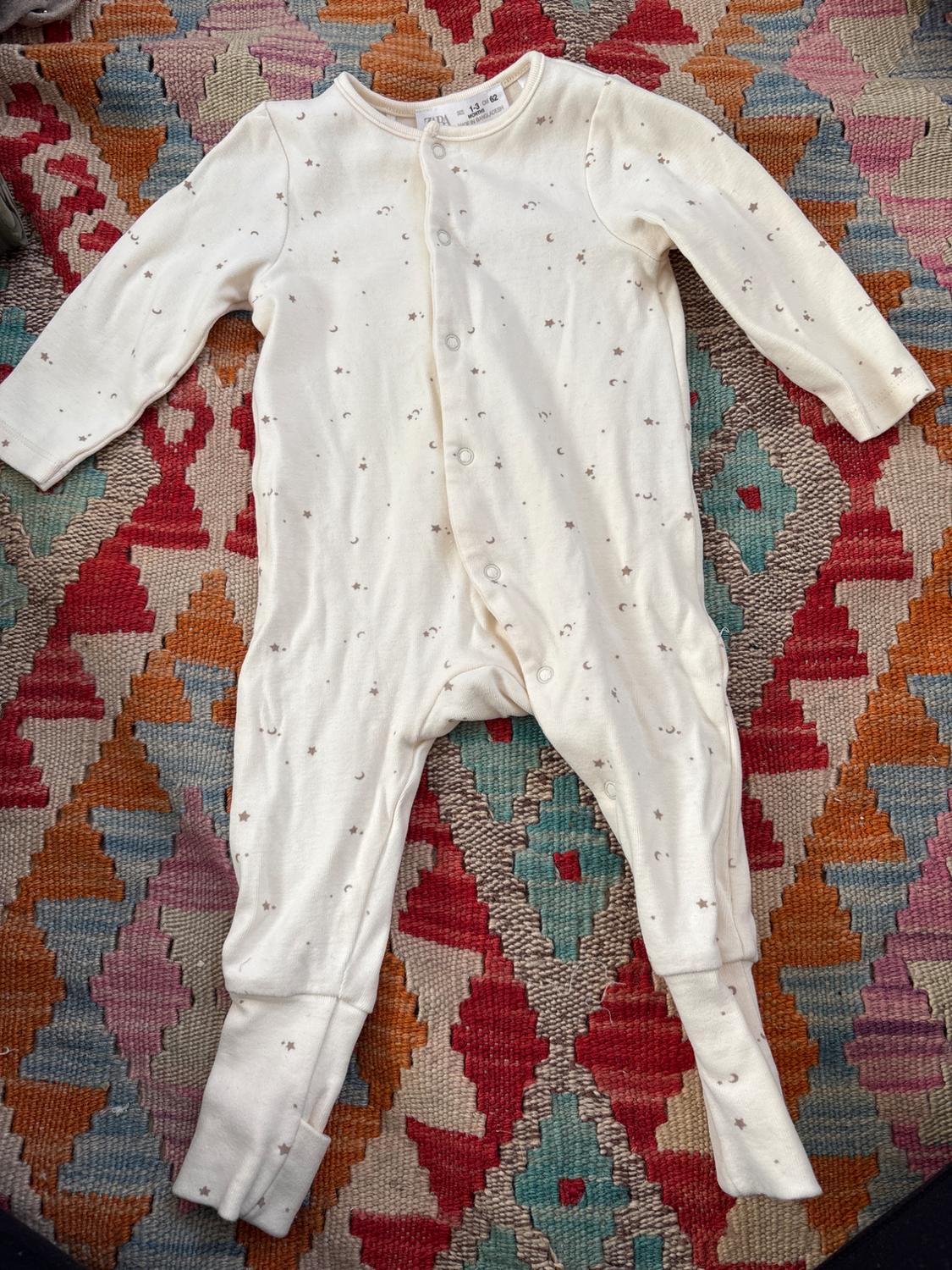 PIJAMA CON OPCIÓN AL CALCETÍN DE ESTRELLAS - Image 2