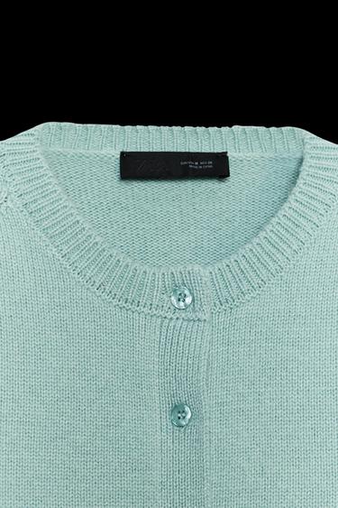 ENG ANLIEGENDE STRICKJACKE - Türkis von Zara