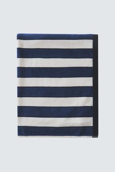 STRIPED VELOUR BEACH TOWEL — Mid-blue 1