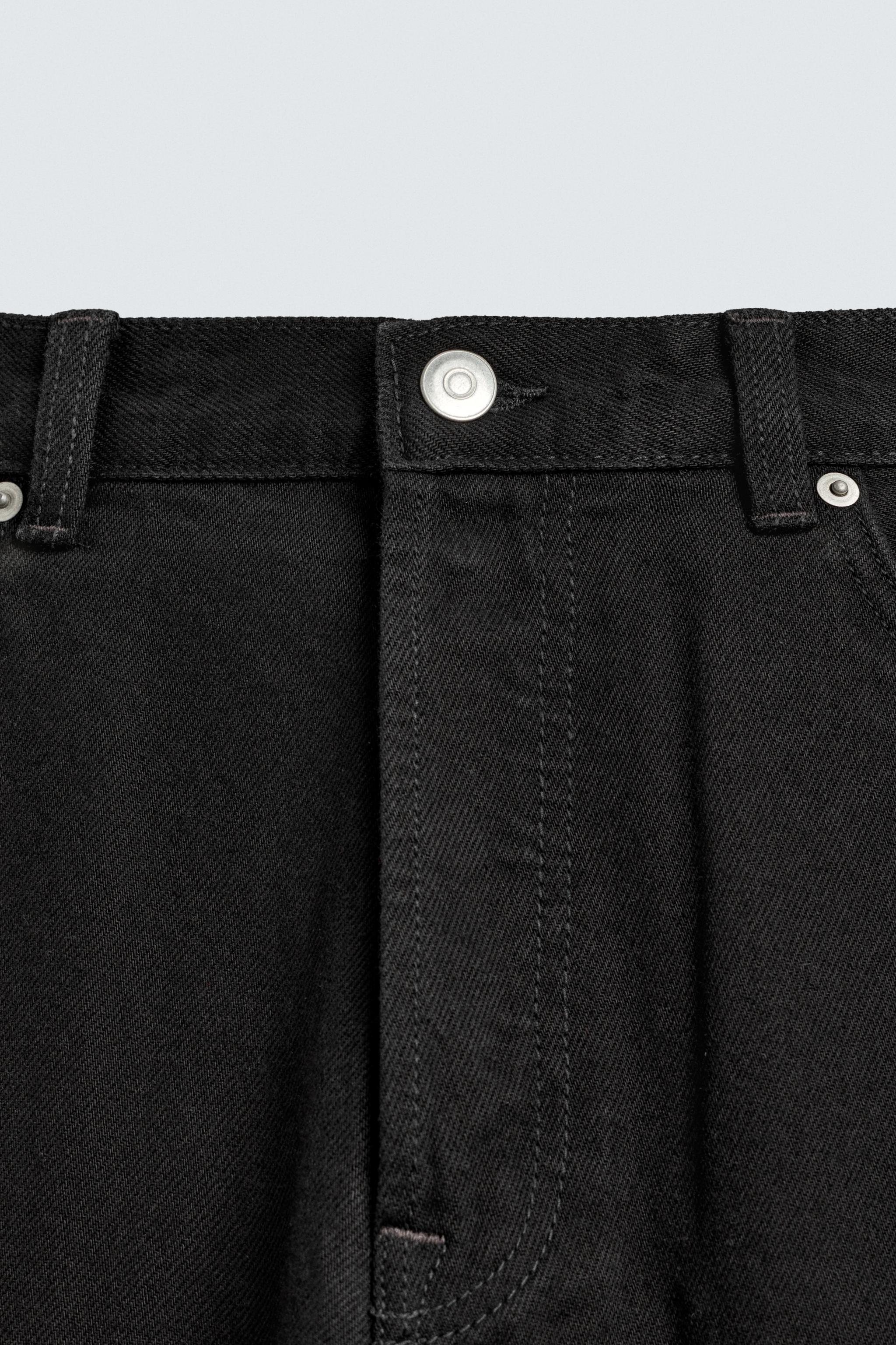 STRAIGHT FIT JEANS