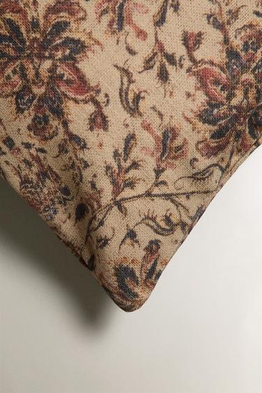 HOUSSE DE COUSSIN FLEURIE - Beige clair de Zara - Image 1