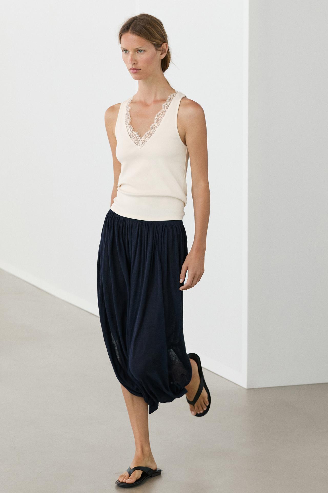 V-neck top with lace detail — Ecru