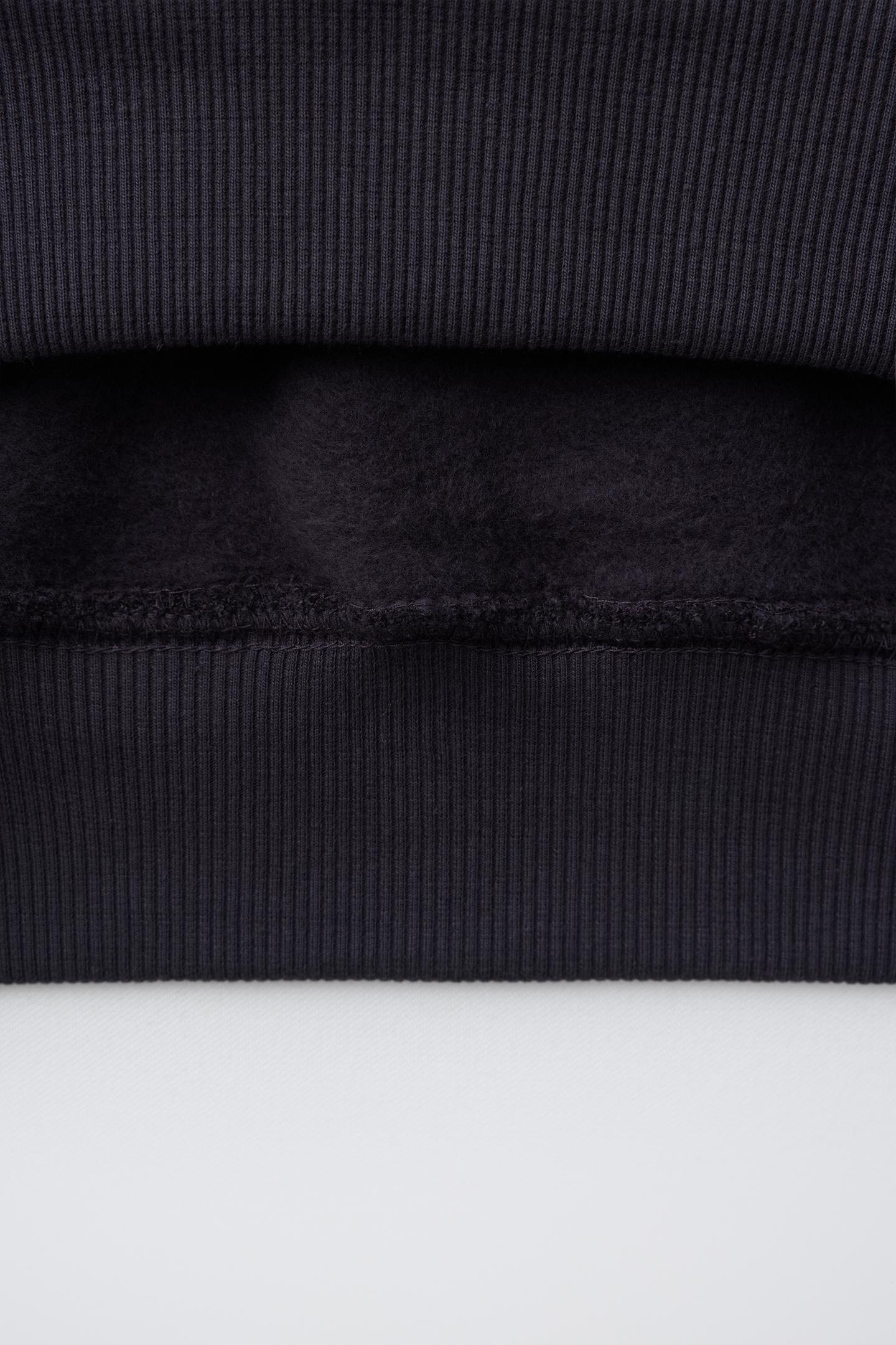 Детское худи Zara Embossed Text, цвет: Тёмный антрацитовый — фото 4