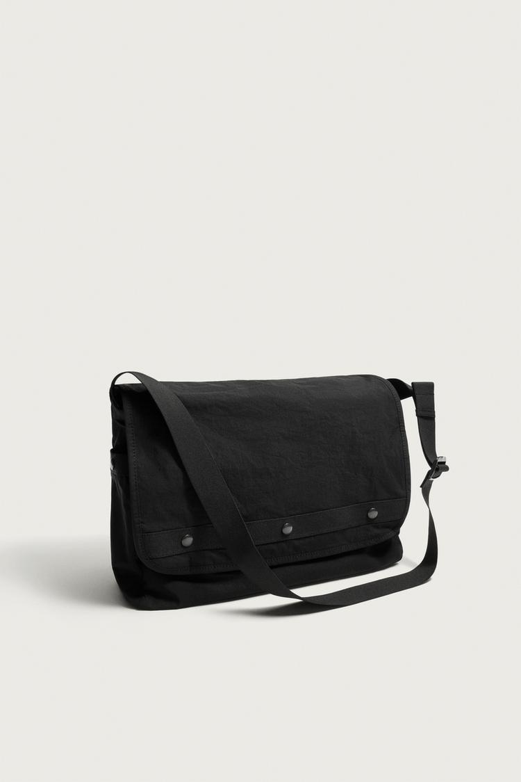 Bolsa cruzada de nylon con solapa 8