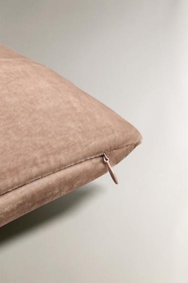 VELVET CUSHION COVER - Pink by Zara - Image 3