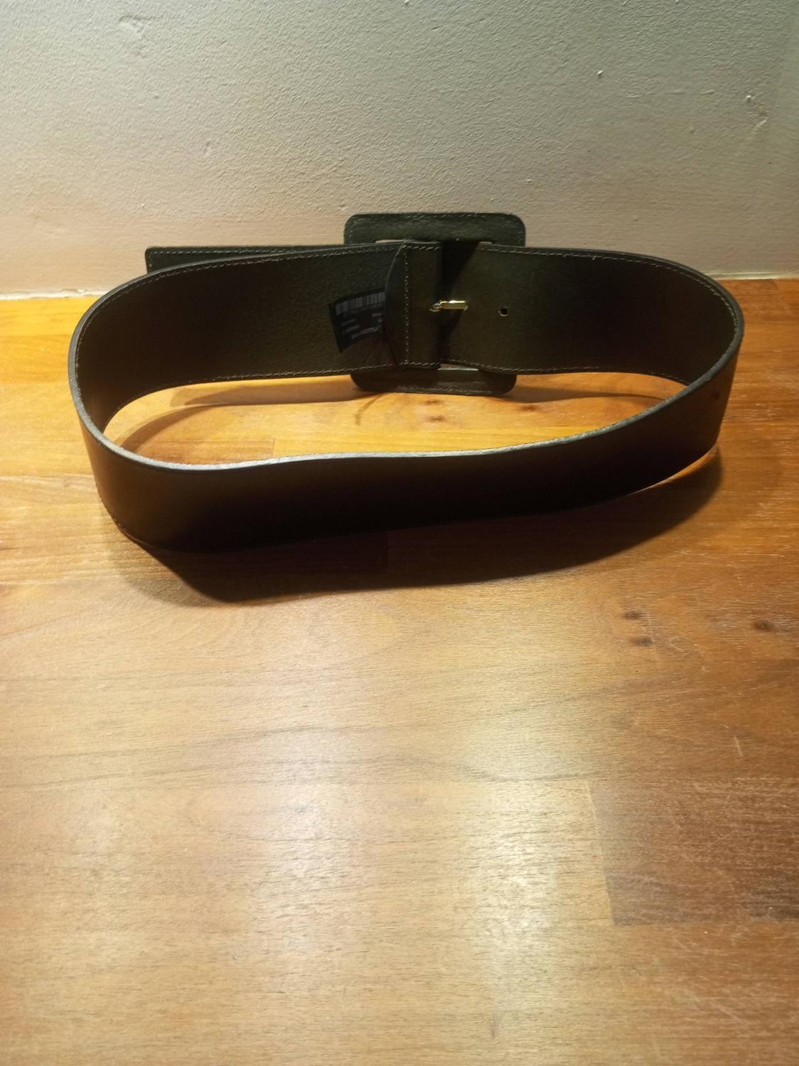 LEATHER BELT WITH LINED BUCKLE - Image 4