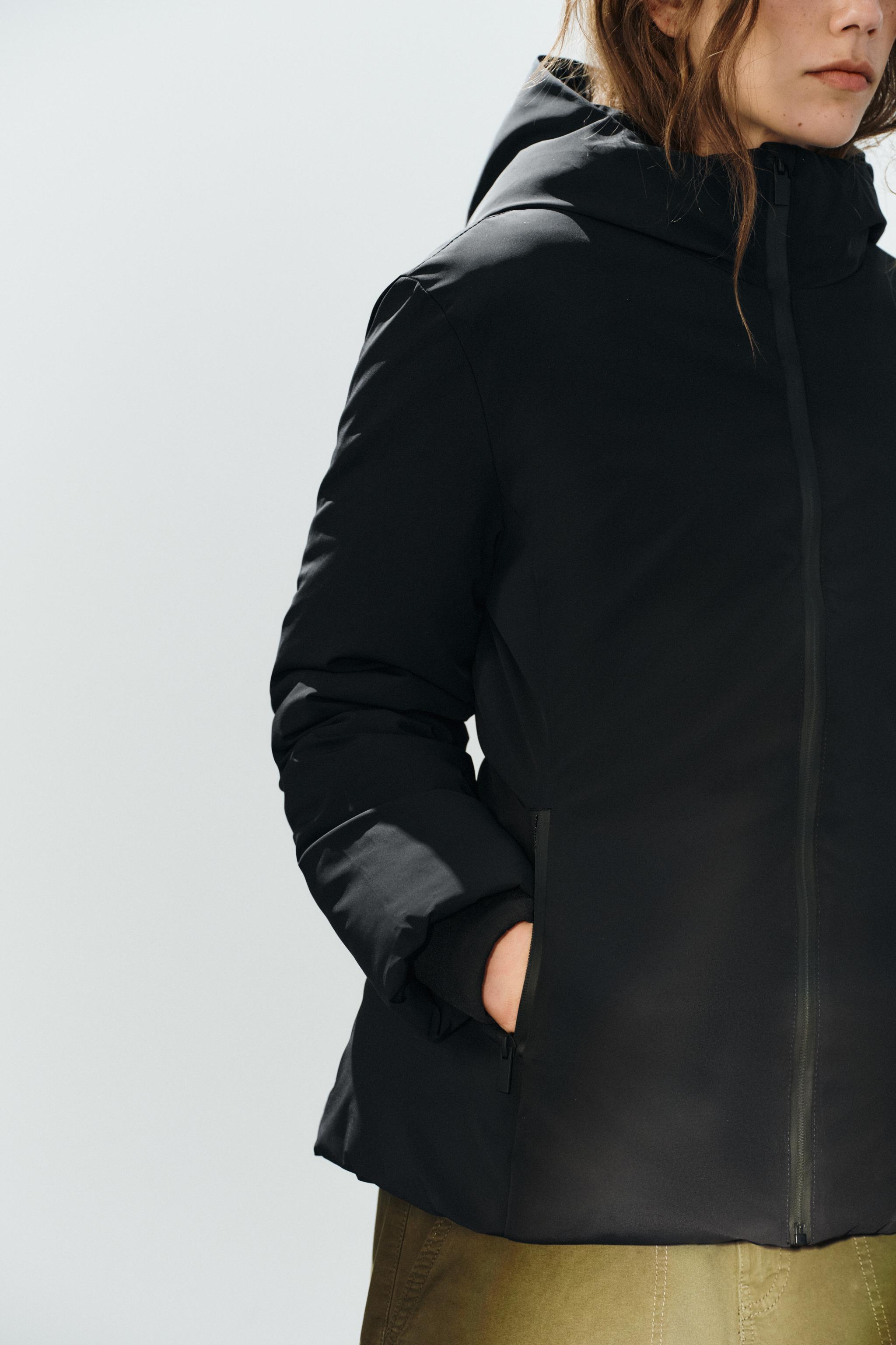 ANORAK COURT MATELASSÉ À CAPUCHE