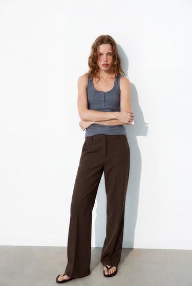 PANTALÓN RECTO TIRO BAJO - Marrón chocolate de Zara - Imagen 0