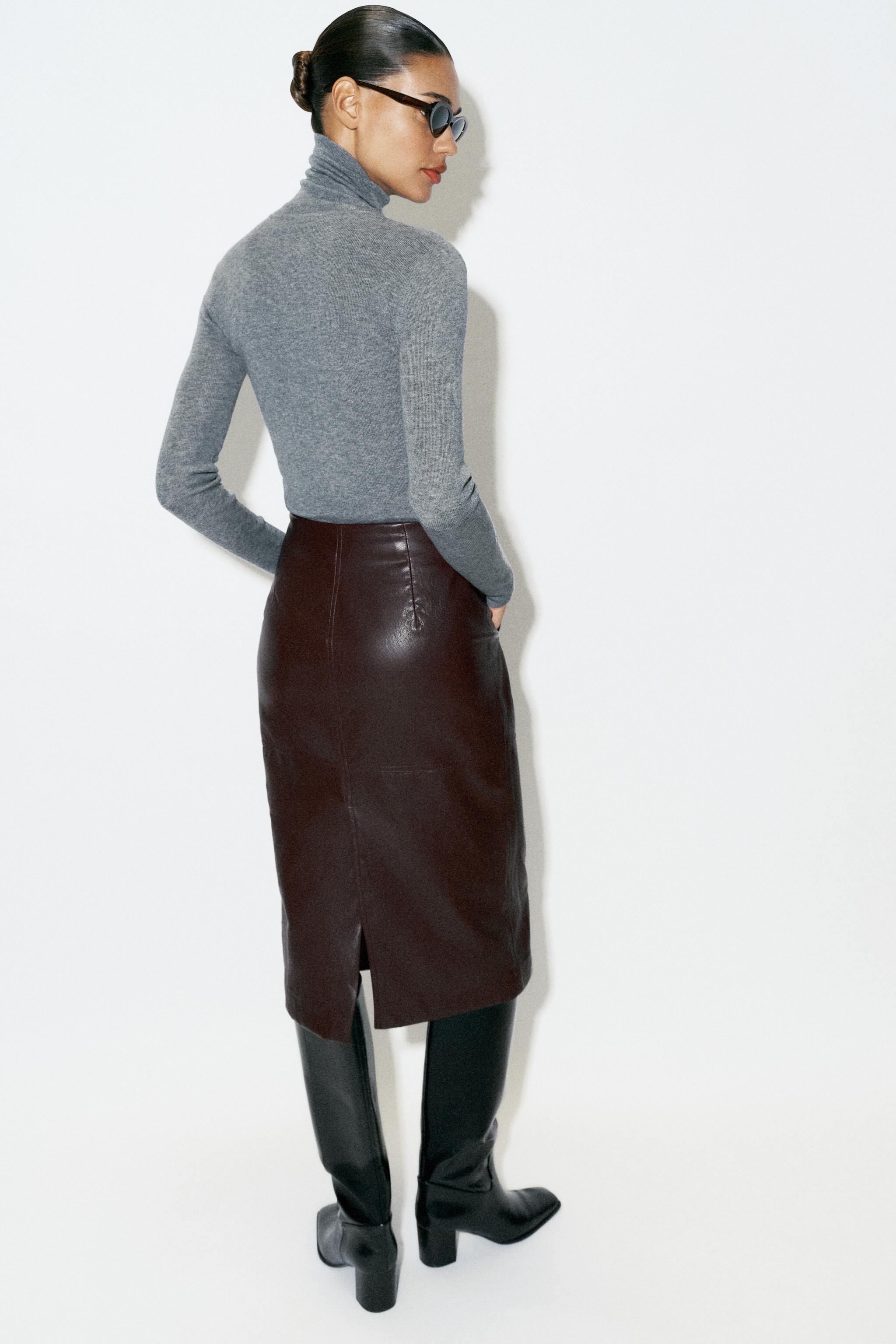 FINE KNIT HIGH NECK SWEATER