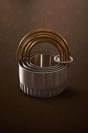 Zara SET OF CHRISTMAS COOKIE CUTTERS (SET OF 4) - Gold / Silver