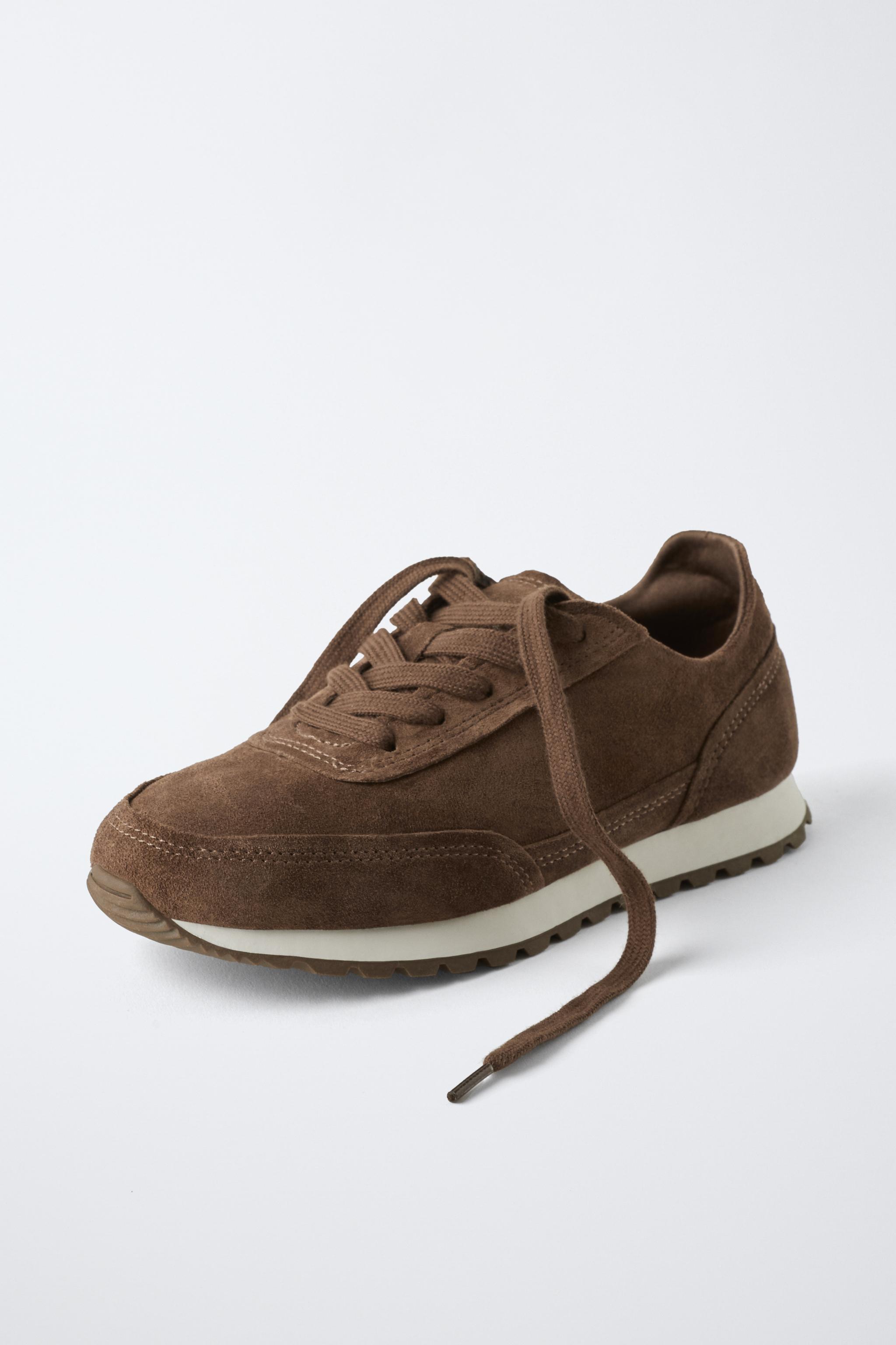 LEATHER SNEAKERS