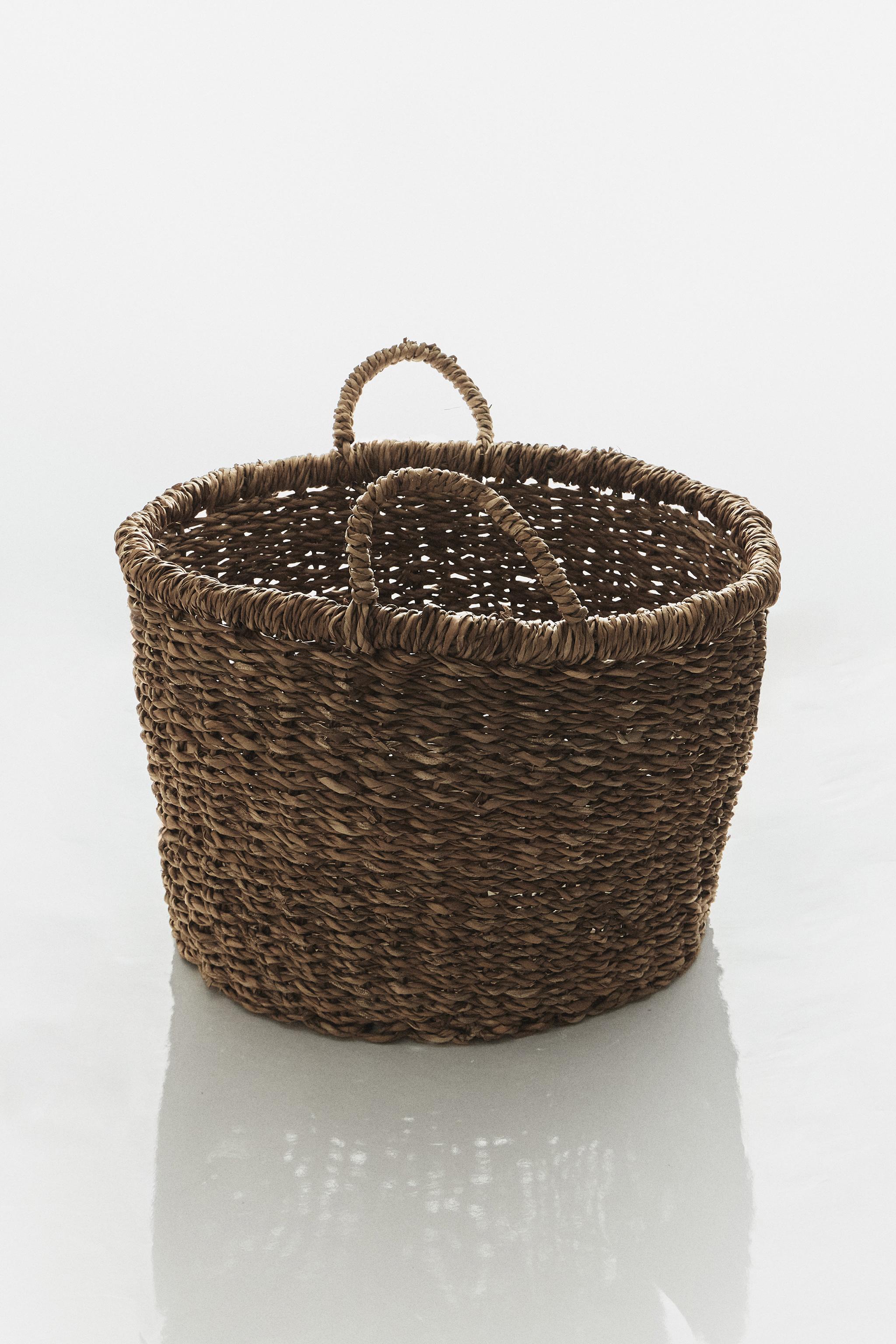 SEAGRASS BASKET WITH HANDLES — Brown