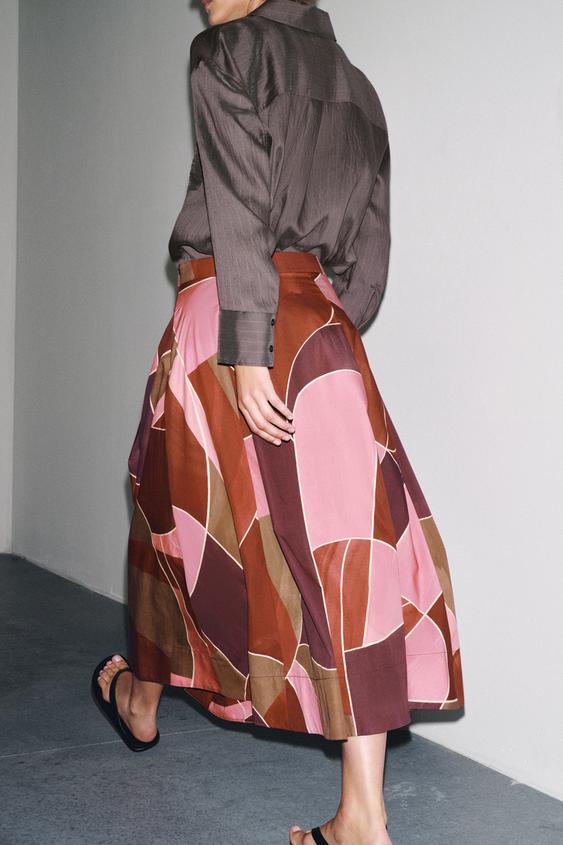 Zapatos Falda Blanca Con Blusa Roja Faldas Midi De Mujer ZARA España