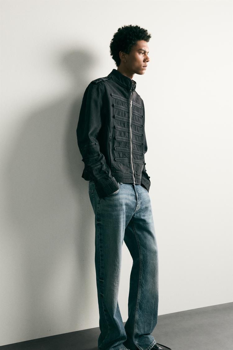 Chaqueta de corte cropped con hombreras 6