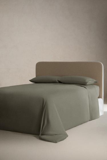 SATEEN FLAT SHEET WITH TRIM (300 THREAD COUNT) - Blue / Green by Zara - Image 1
