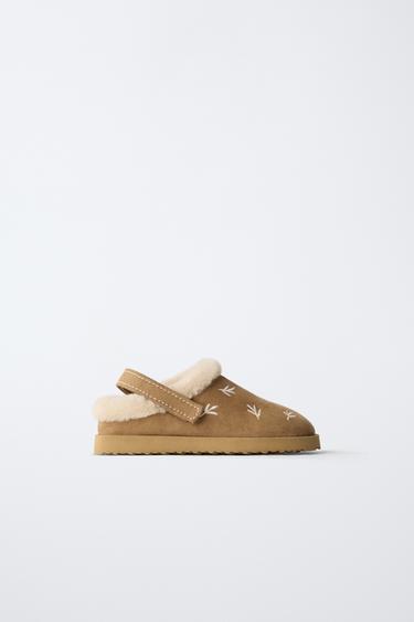 EMBROIDERED FAUX FUR CLOGS - Brown by Zara