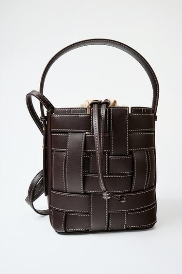 ПЛЕТЕНАЯ СУМКА С ПЛЕЧЕВЫМ РЕМНЕМ — КОРИЧНЕВЫЙ от Zara