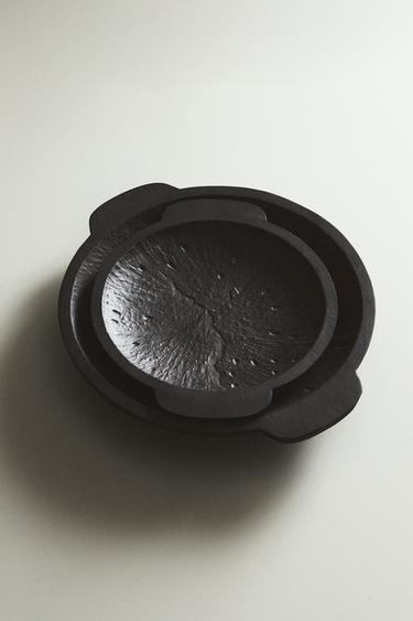 TEXTURED METAL TRAY - Brown by Zara