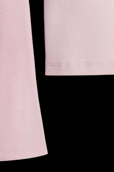 CAMISETA RIB MANGA ACAMPANADA - Rosa de Zara