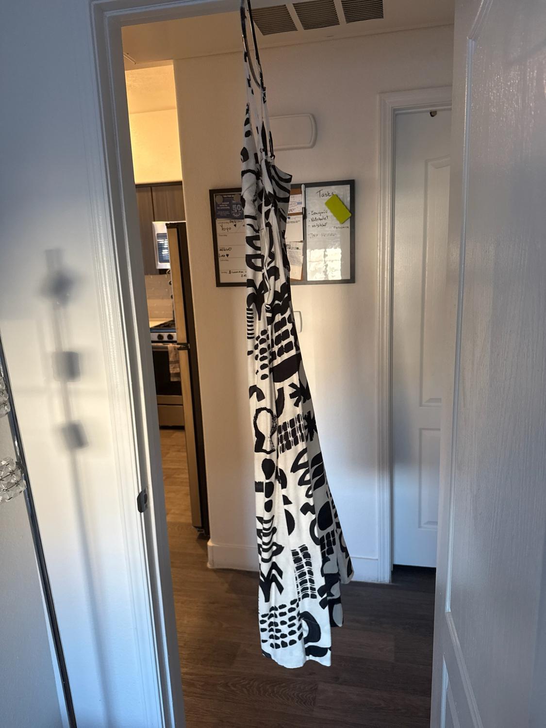 VESTIDO CUT OUT ESTAMPADO - Image 2