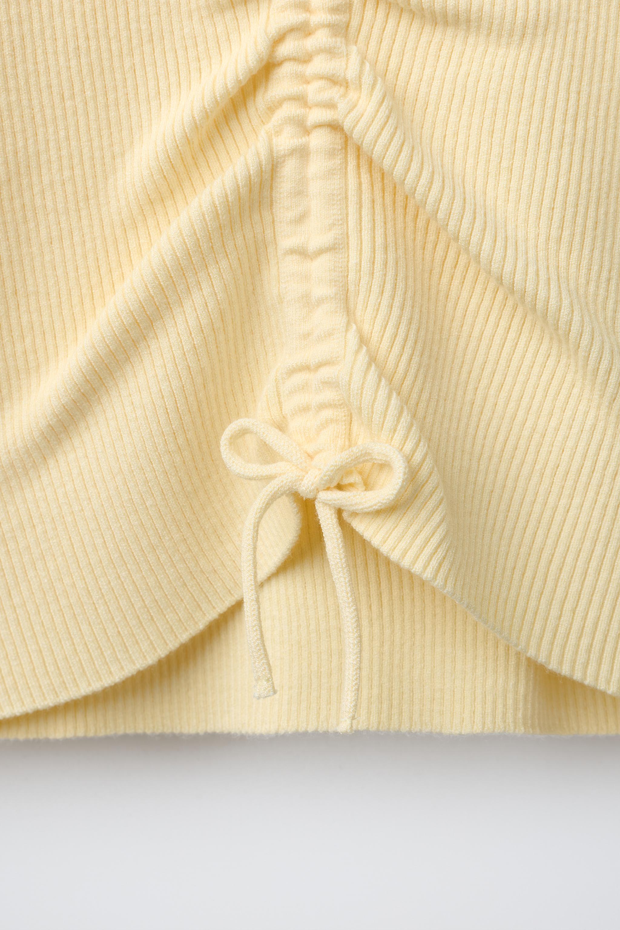 PULL CANNELÉ À PLIS