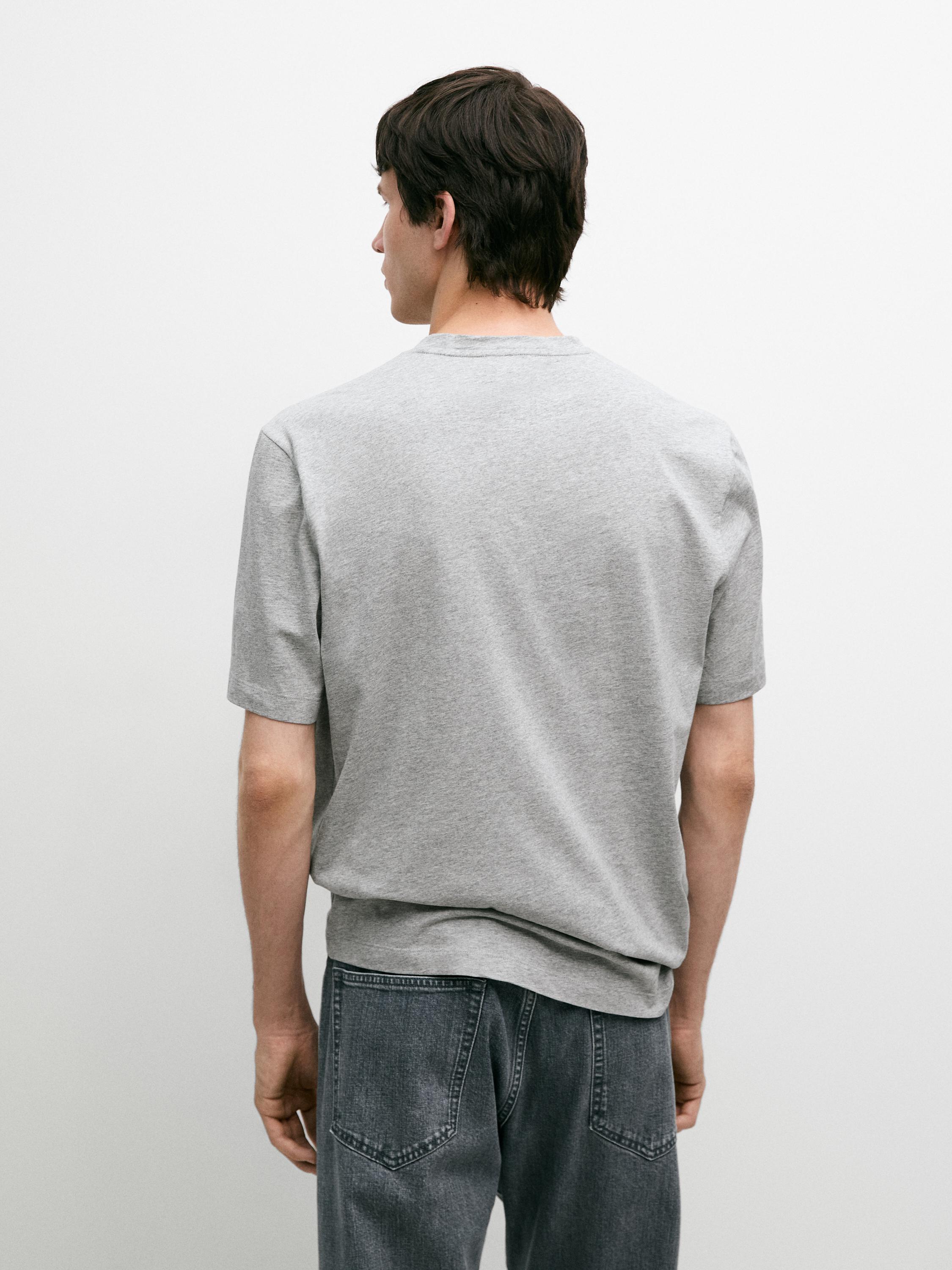 100% cotton V-neck T-shirt