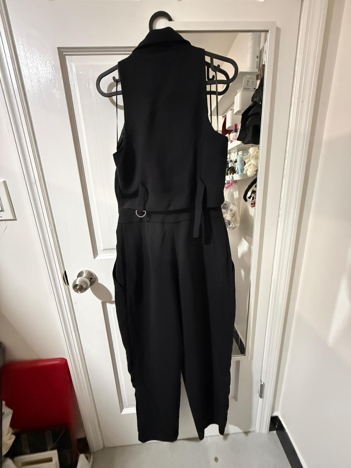 MONO CHALECO PANTALÓN PINZAS - Image 2