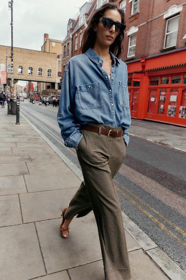 PANTALONI SPIGATI CON CINTURA - Marrone di Zara