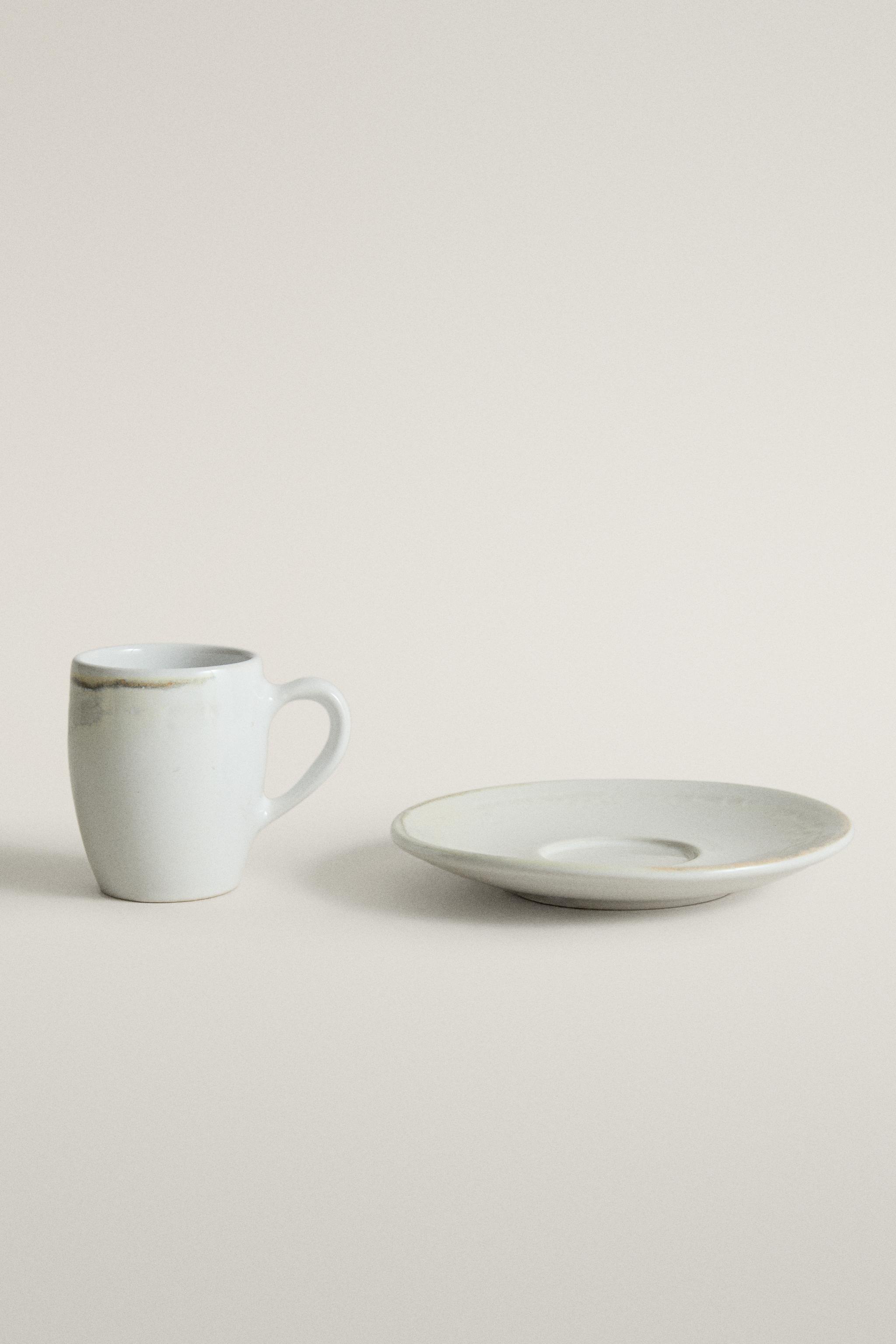 TASSE À CAFÉ ET SOUCOUPE GRÈS