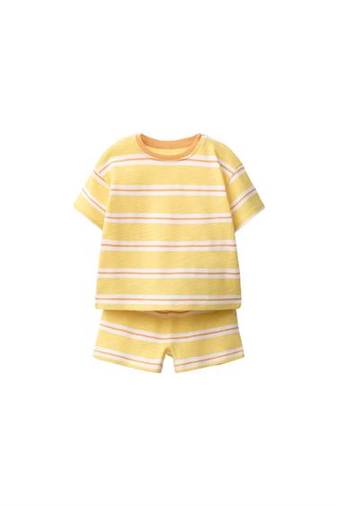 SETJE T-SHIRT EN GESTREEPTE BERMUDA - Geel van Zara